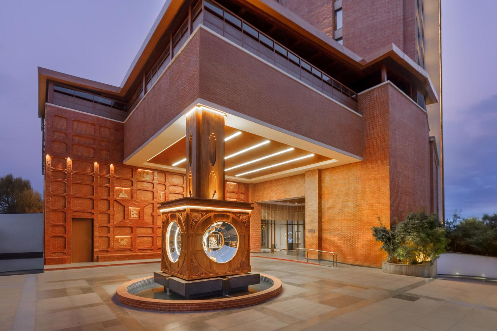 Hotel Hyatt Centric Soalteemode Kathmandu Exterior foto